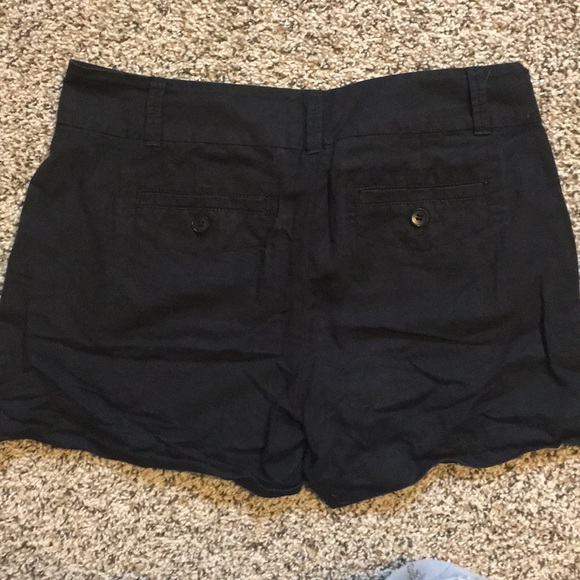 Black shorts - Picture 2 of 2